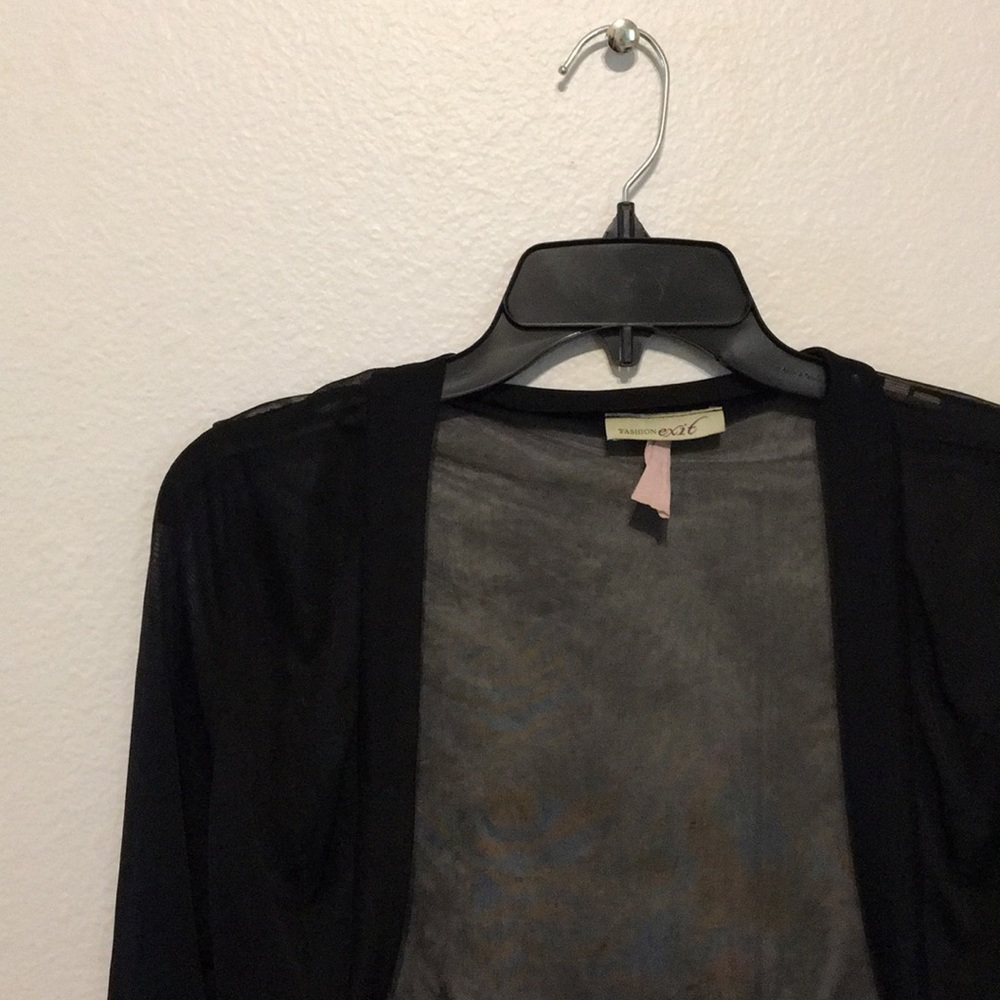 • Black Crop Shawl •